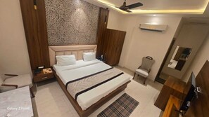 Deluxe Room | Free WiFi