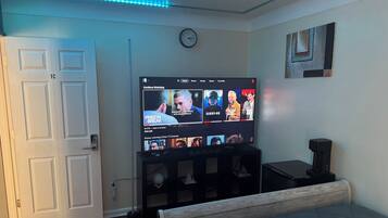 熨斗/熨衣板、WiFi、床单