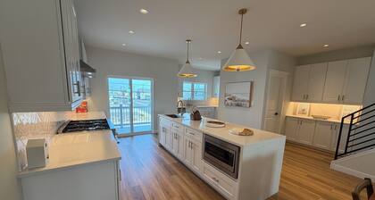 4BR Wildwood Townhouse w/ Pools – Walk to Boardwalk