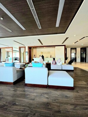 Lobby - A La Carte Danang Beach Apartment (Đà Nẵng)