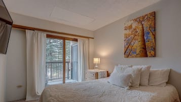 Cuna de viaje, wifi, ropa de cama