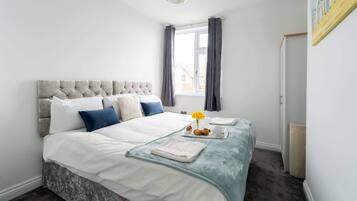 2 bedrooms, WiFi, bed sheets
