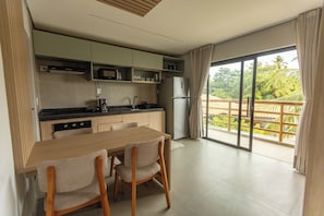 Private kitchen - Apartments where you can enjoy all the comforts of a house. Oceanfront (Japaratinga)