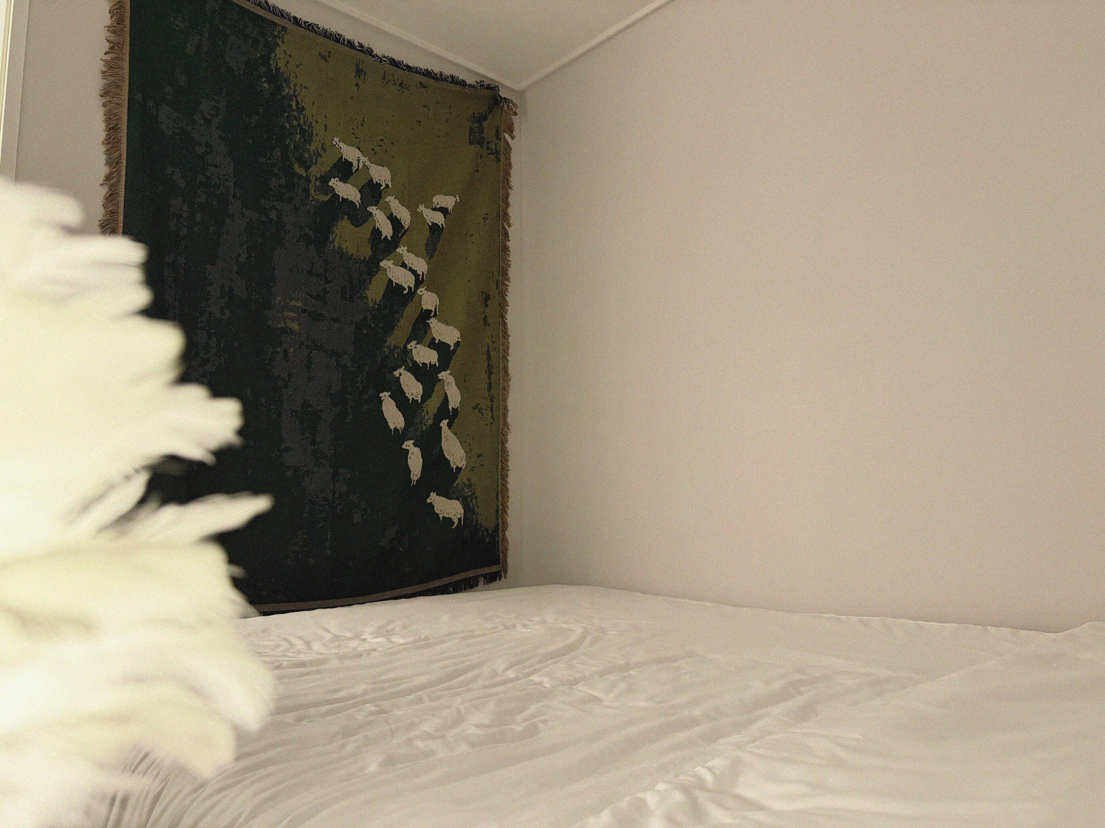 Vila clássica, 2 quartos, geladeira, vista para a cidade