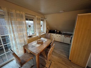Dining - ⚓ Hoffmann vacation apartment in a quiet and central location in Greetsiel ⚓ (Krummhörn)