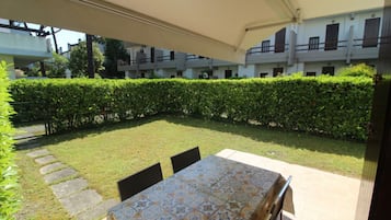 Villa, 2 Bedrooms, Balcony, Garden View | Garden