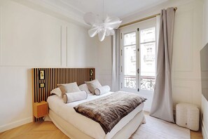 Apartment - Elegant A/C Apt 2br/6p - Paris 17th/monceau (Paris)