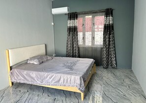 3 bedrooms, WiFi, bed sheets - Spacious family-friendly villa near the beach (Grand Baie)