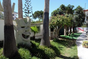 Property grounds - Villa Noa. (Torrevieja)