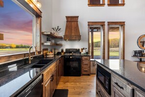 Microwave, oven, stovetop, dishwasher - Waterfront Retreat: Heated Pool, Game Room, Fishing Pond (Broken Bow)