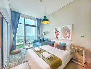 Iron/ironing board, free WiFi - Minimal Studio in Marina (Dubai)