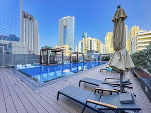 صورة غير مصنفة، 3 من 32، زرّ