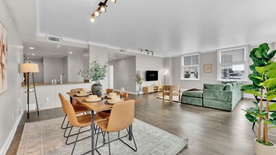 HEB203 Spacious Downtown Fort Worth Condo w/ Gym&Parking by Traveller's Comfort