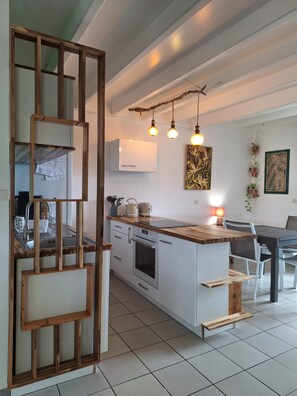 Private kitchen - Chez Madeline -Horizon sea and flamboyants (Le Gosier)
