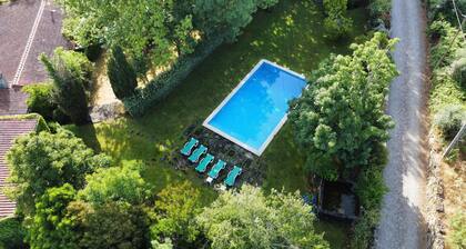 Fabulous farm in Mesquitela, Mangualde for vacation with pool for 18 people