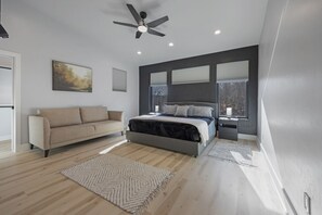 Desk, iron/ironing board, travel crib, WiFi