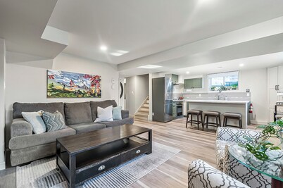 Bright & Cozy Central Retreat
