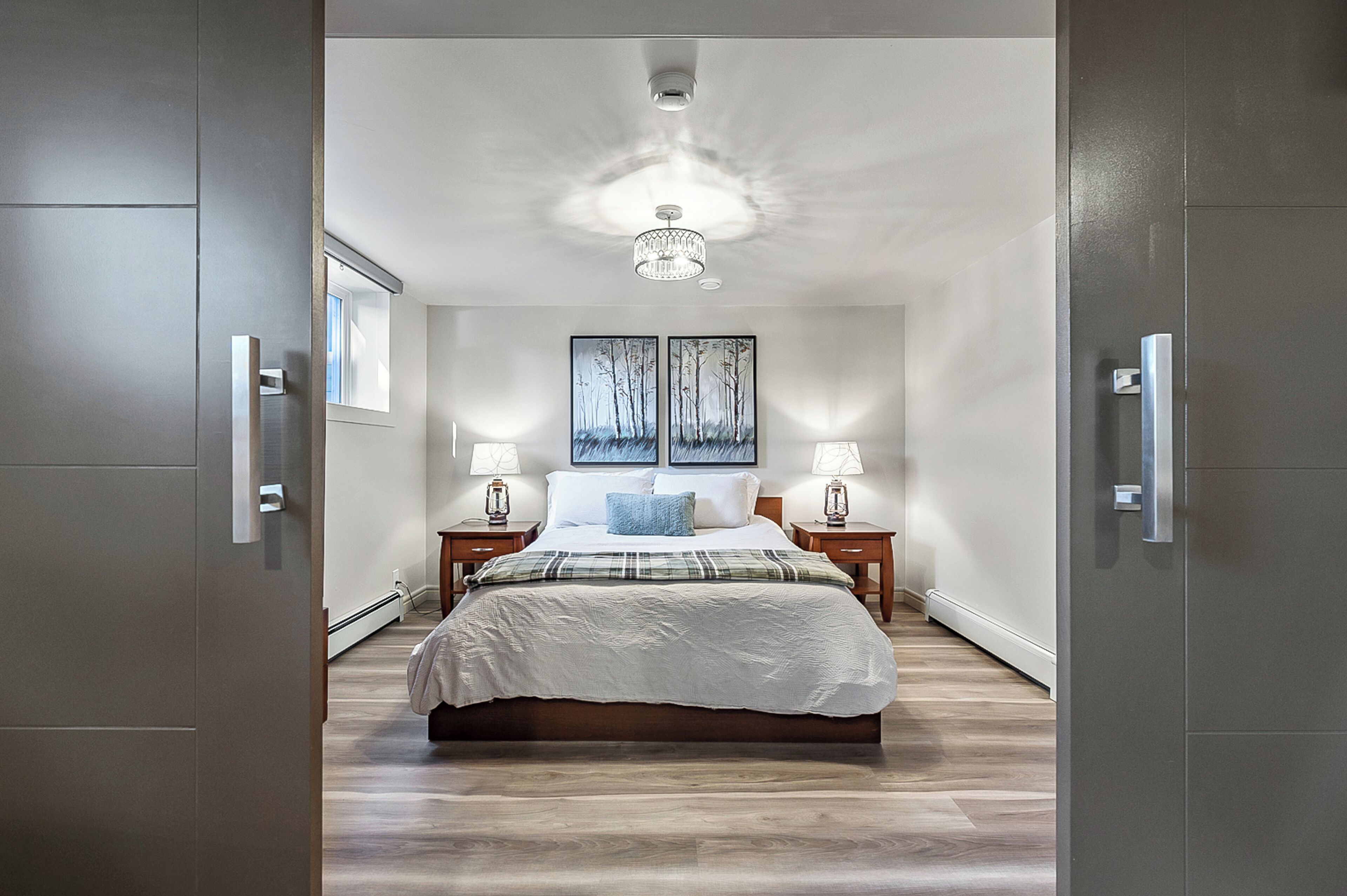 2 chambres, fer et planche à repasser, Wi-Fi, draps fournis