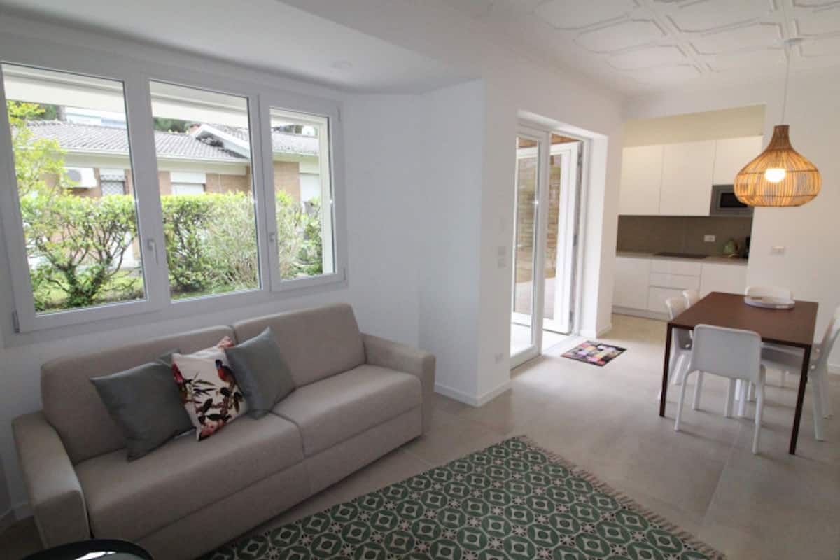 Villa, 2 Bedrooms, Patio, Garden View | Living room