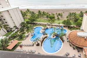 Pool - 2 Bedroom Condo in Croc's Casino Resort (Jacó)