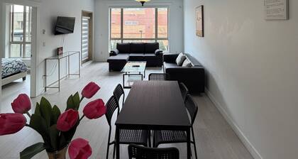 Comfortable 2 bedrooms plus den 2 bathrooms