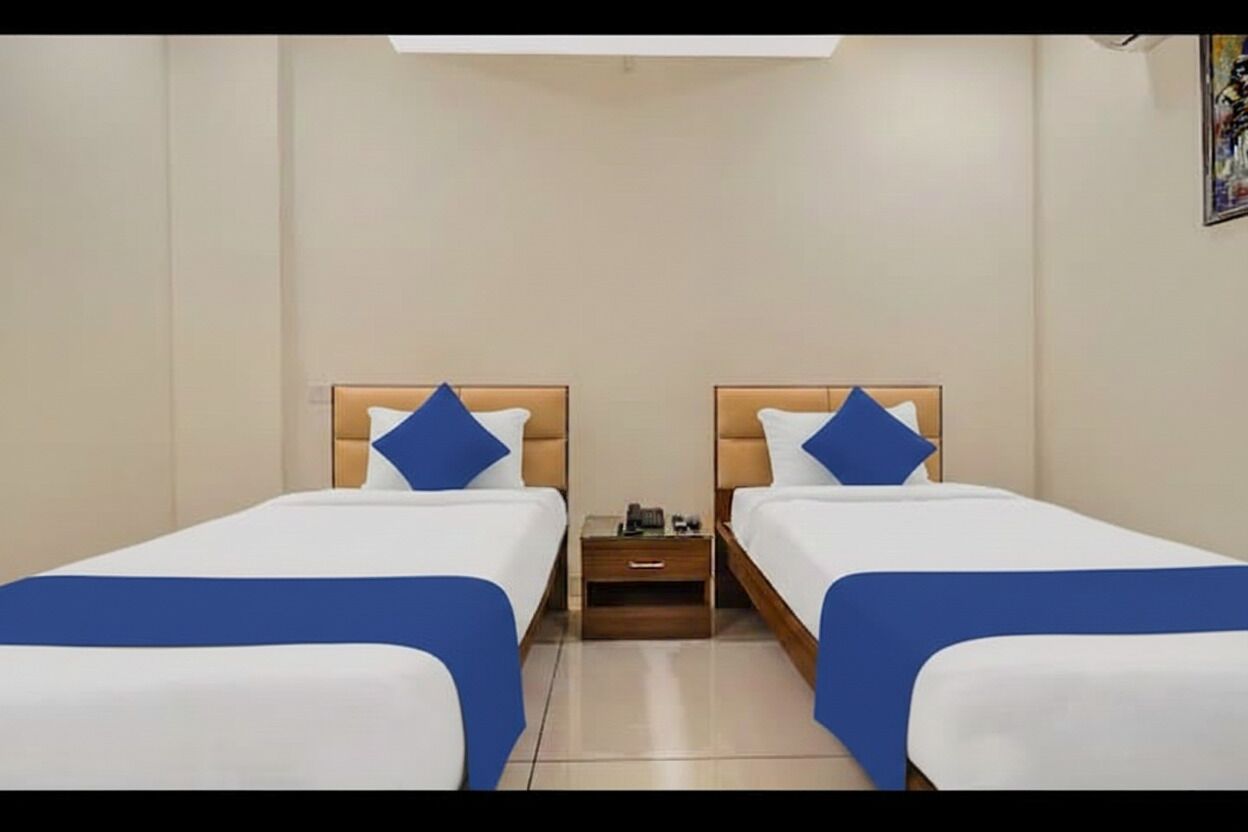 Deluxe-Doppel- oder -Zweibettzimmer | Schreibtisch, laptopgeeigneter Arbeitsplatz, kostenloses WLAN