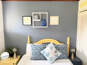 Iron/ironing board, WiFi, bed sheets - Negril Coast 1 Bed Apartment with Sea Views (Orange Bay)