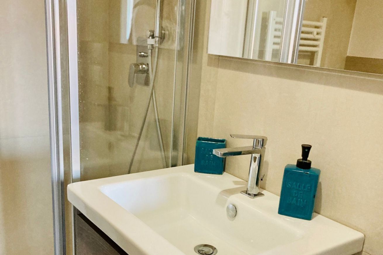 Dusche, Bidet, Handtücher