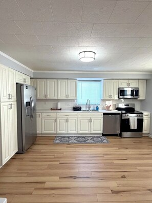 Microwave, oven, stovetop, dishwasher