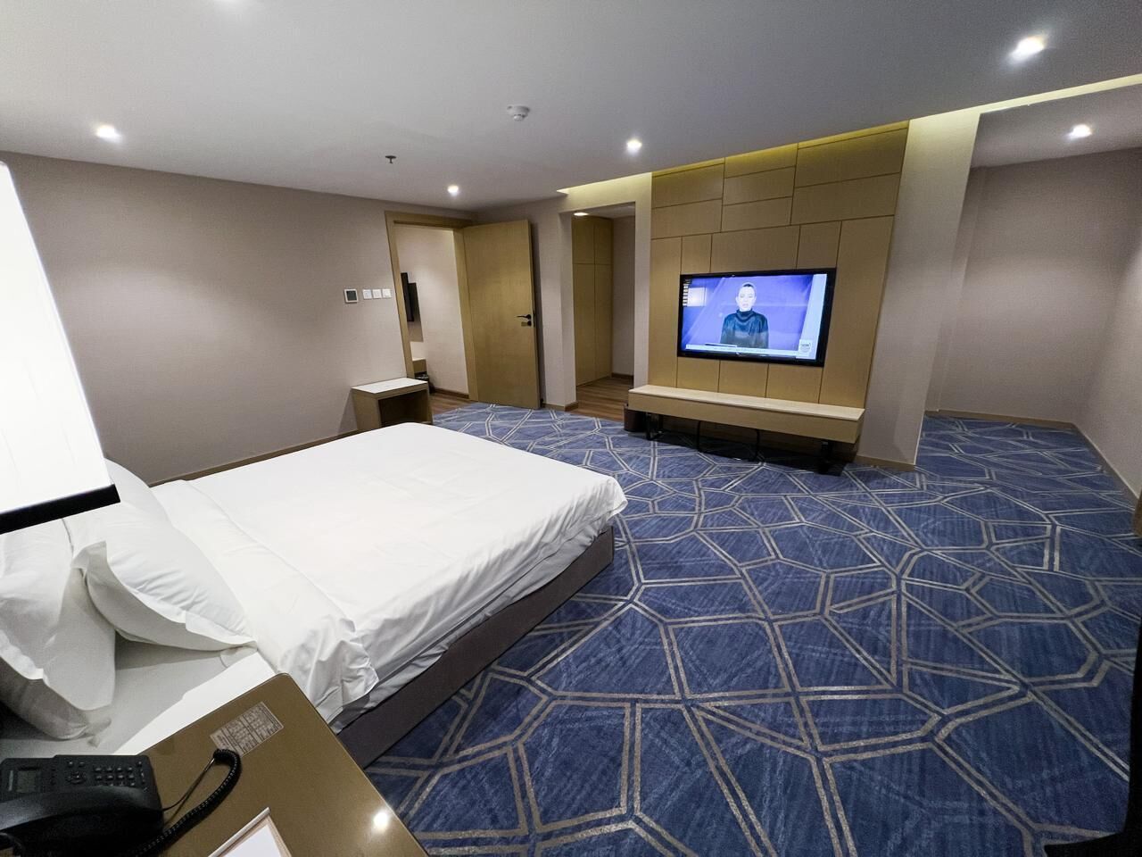 Schreibtisch, Bügeleisen/Bügelbrett, kostenloses WLAN