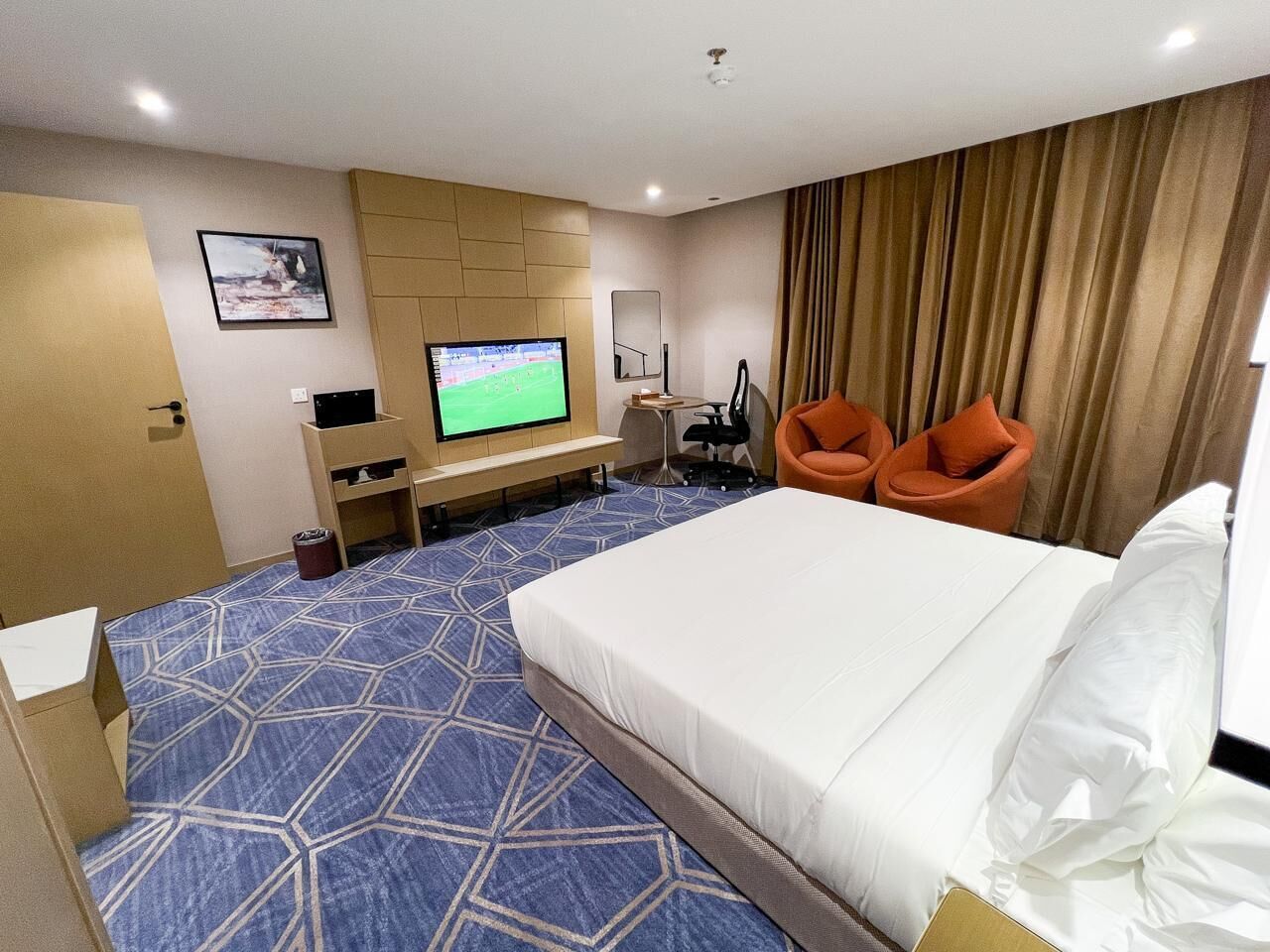 Superior Room | Desk, iron/ironing board, free WiFi