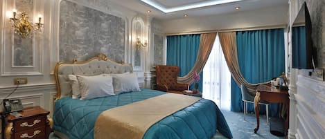 Standard Room | Down comforters, Select Comfort beds, minibar, desk