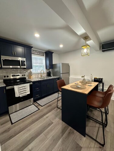 Cozy Private Basement Apartment in Buford with AC & Separate Entry