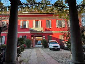 Exterior - Stylish NoLo Loft: Workstation in 1910 Charm (Milano)