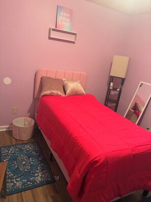 3 bedrooms, WiFi, bed sheets
