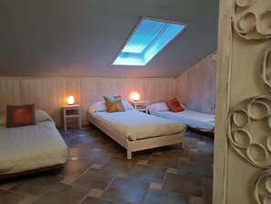 Accès à Internet, literie fournie