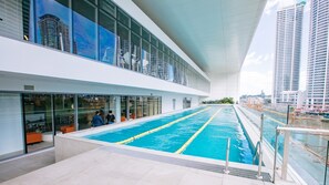 Pool - Acqua Novotel Suites w/ Rockwell View (Mandaluyong City)