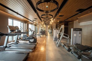 Fitness facility - Premier Suite Novotel Acqua w/ Bathtub City View (Mandaluyong City)