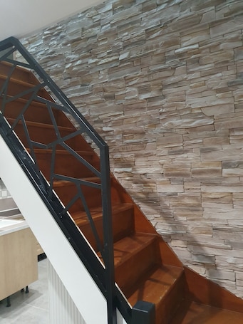 Interior. Gite des 3 têtes de loups
