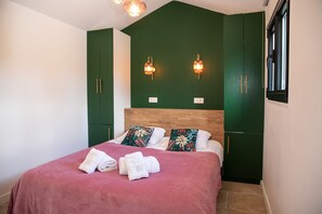 Internet, bed sheets - Fully renovated mazet en provence (Saint-Étienne-du-Grès)