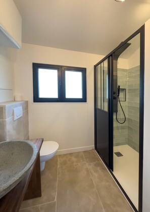 Shower, hair dryer, soap - Fully renovated mazet en provence (Saint-Étienne-du-Grès)