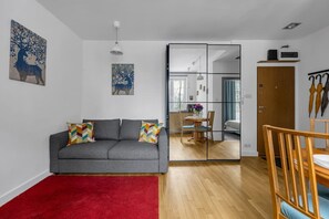 TV - Muranów Apt - Metro, Top Location - by Rentujemy (Warszawa)