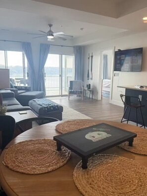 Smart TV - Sunset Hideaway near Bagnell Dam (Lake Ozark)