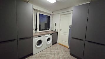 Villa, 3 Bedrooms, Accessible, Terrace | Laundry