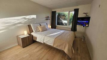 Vila, 3 kamar tidur, akses difabel, teras | 4 kamar tidur