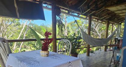 ACONCHEGO ATLÂNTIC is located 9km (15 minutes by car) from the center, come and relax.