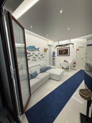 Immagine non classificata, 4 di 16, pulsante