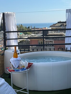 Immagine non classificata, 5 di 16, pulsante