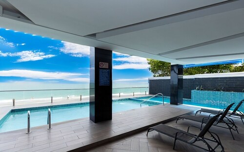 Playa Farallon, BEACHFRONT, 3-bedroom WITH 3 ensuite condo. OCEAN VIEW BALCONY