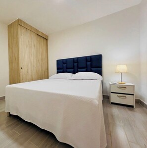 2 bedrooms, iron/ironing board, WiFi, bed sheets - 2-bedroom Apartment with AC in Belén Aliadas (Medellín)